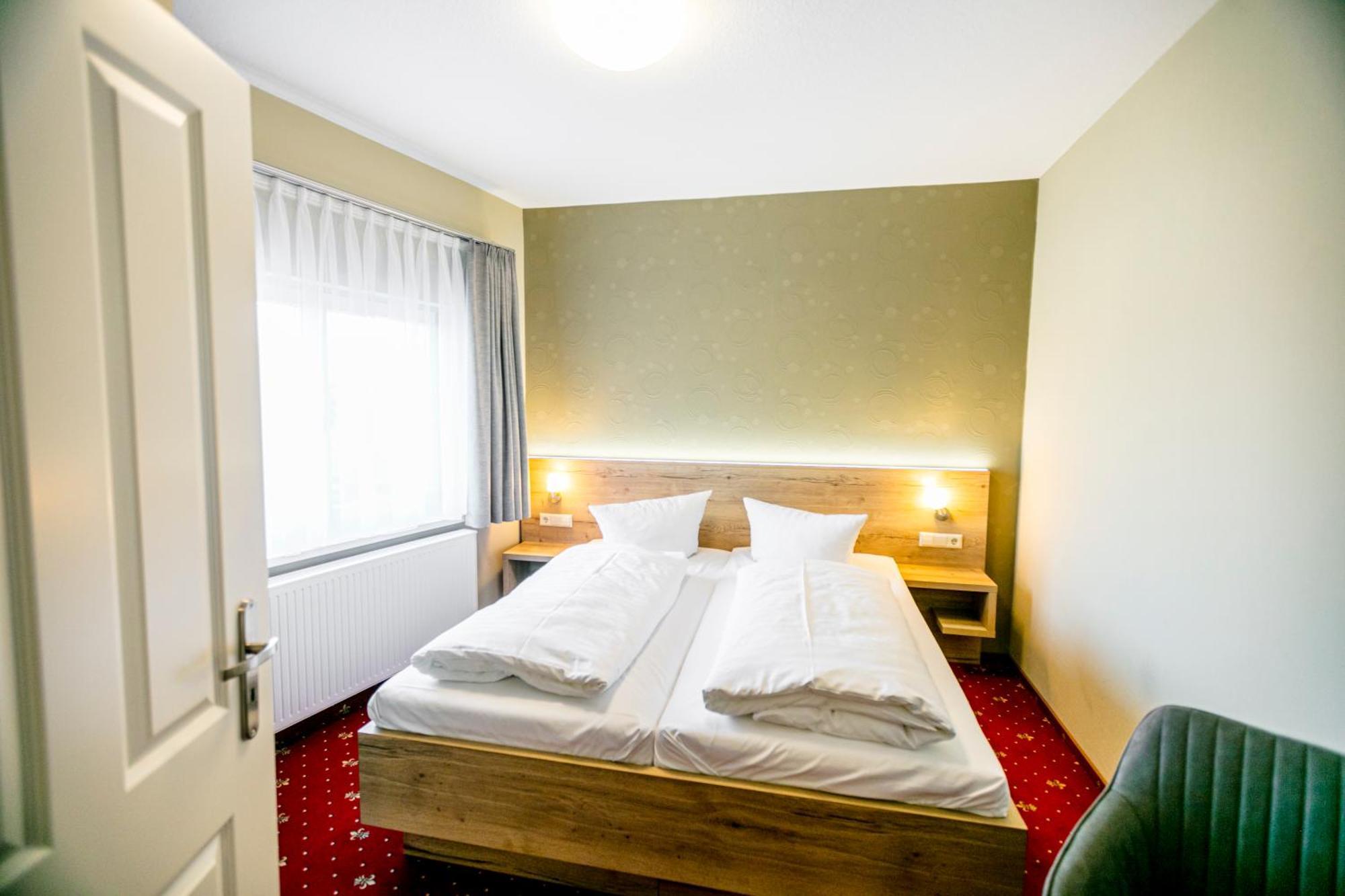 Hotel Zum Goldenen Loewen Peitz Esterno foto