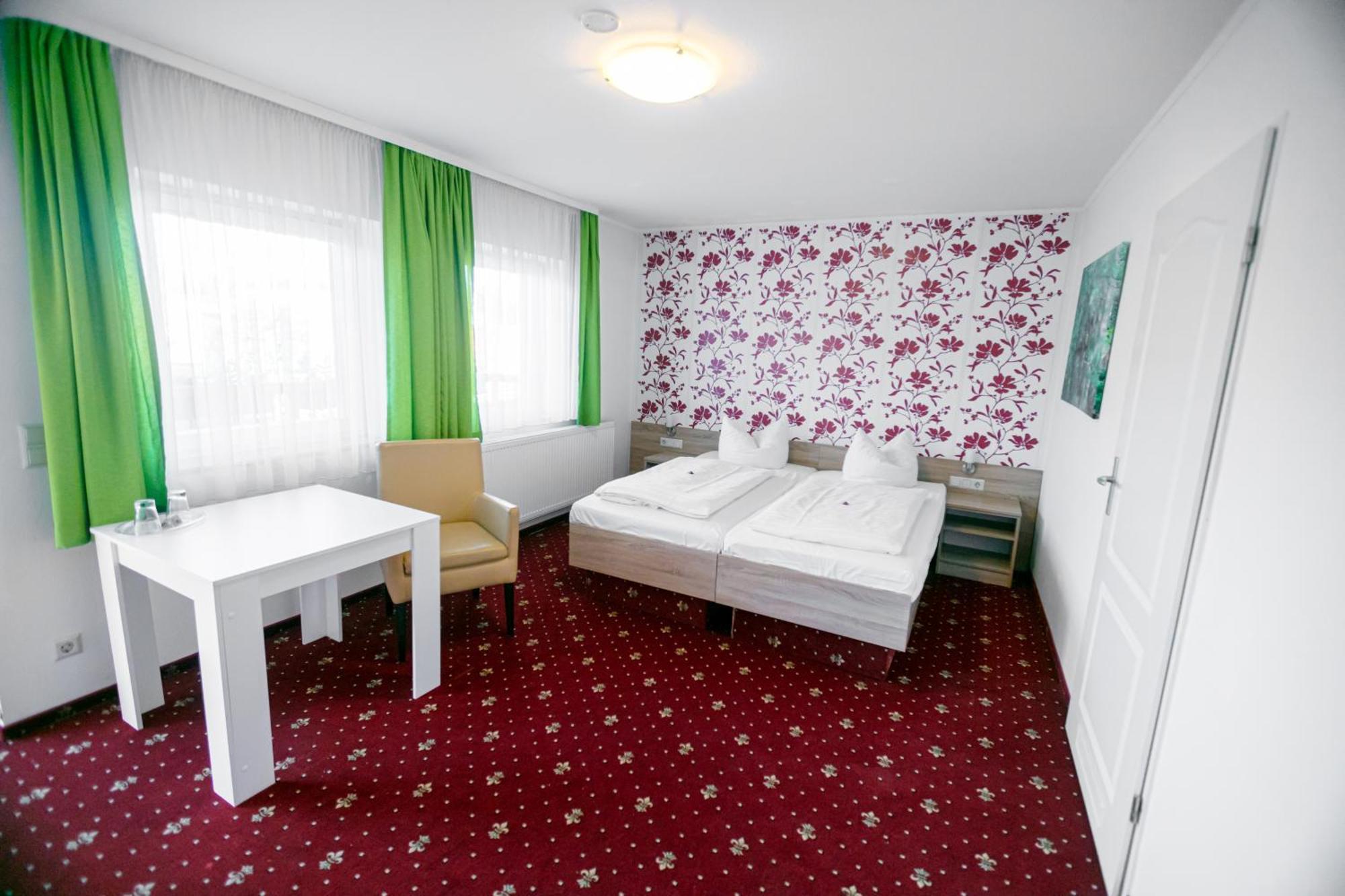 Hotel Zum Goldenen Loewen Peitz Esterno foto