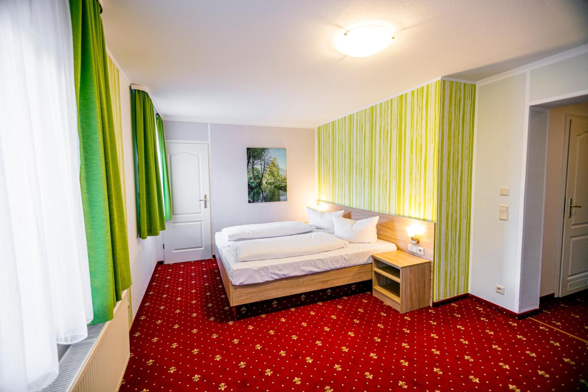 Hotel Zum Goldenen Loewen Peitz Esterno foto