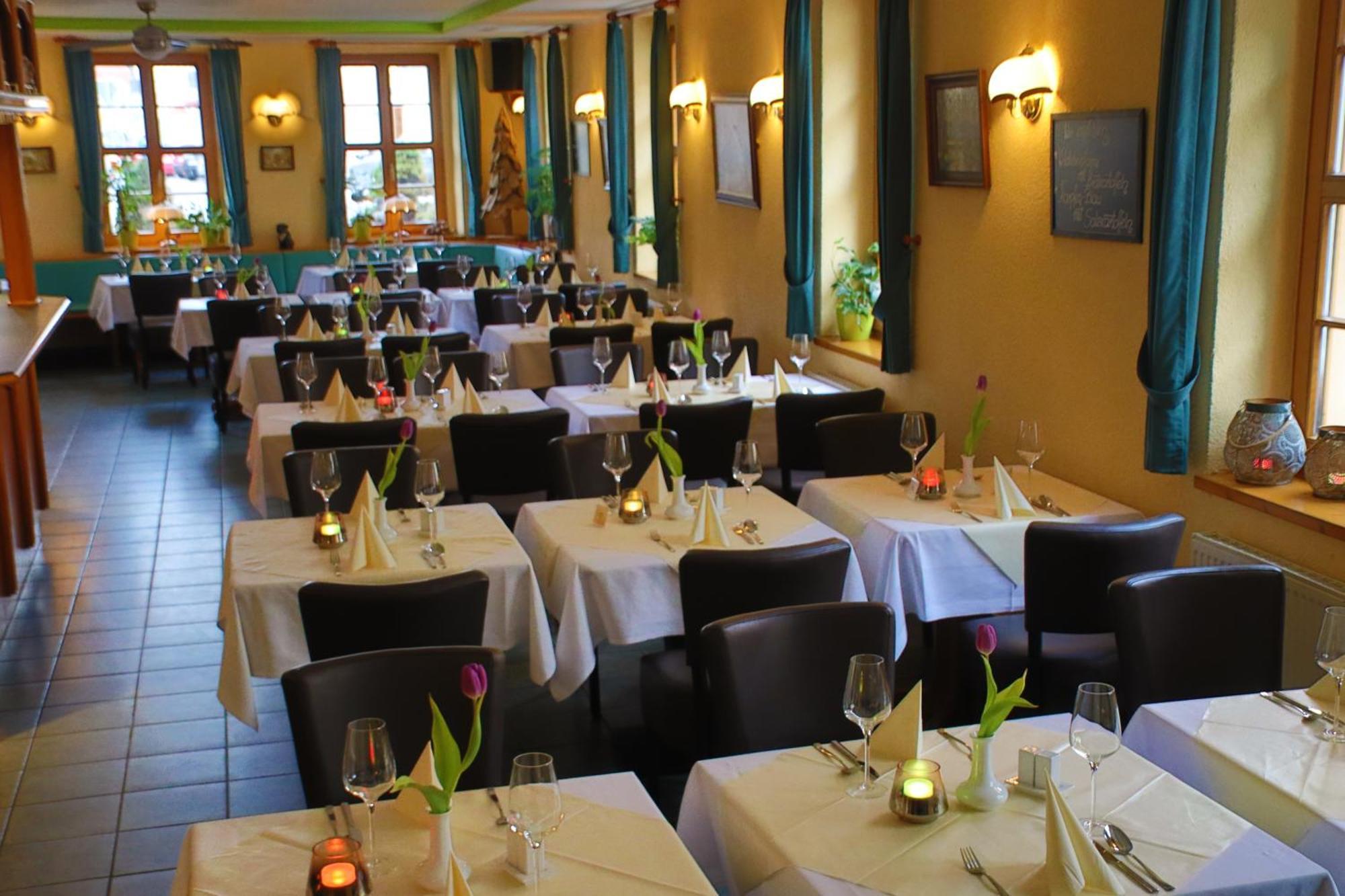Hotel Zum Goldenen Loewen Peitz Esterno foto